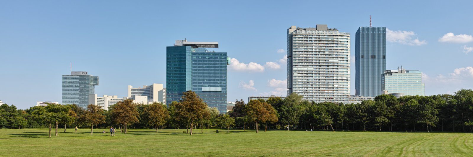 Open meadows of the Donaupark next to Donau City